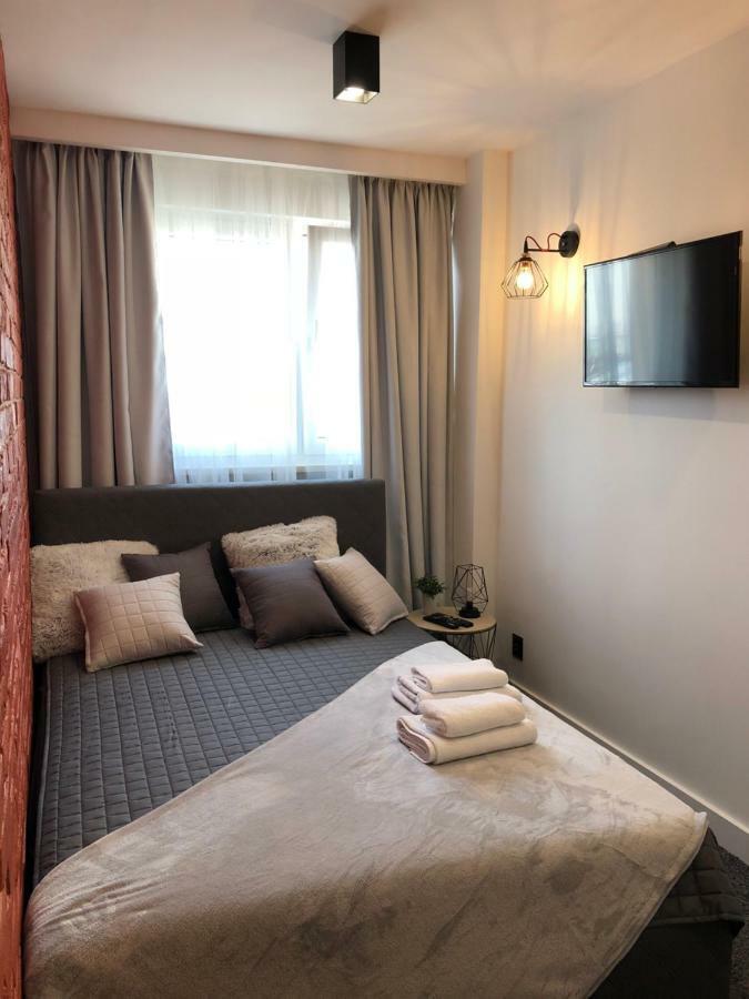 Family & Business Sauna Apartments Rynek Centrum Downtown - 2 Bedroom With Private Sauna, Balcony, Parking Kielce Kültér fotó