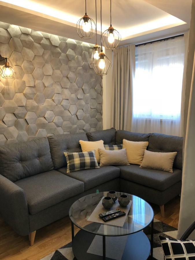 Family & Business Sauna Apartments Rynek Centrum Downtown - 2 Bedroom With Private Sauna, Balcony, Parking Kielce Kültér fotó