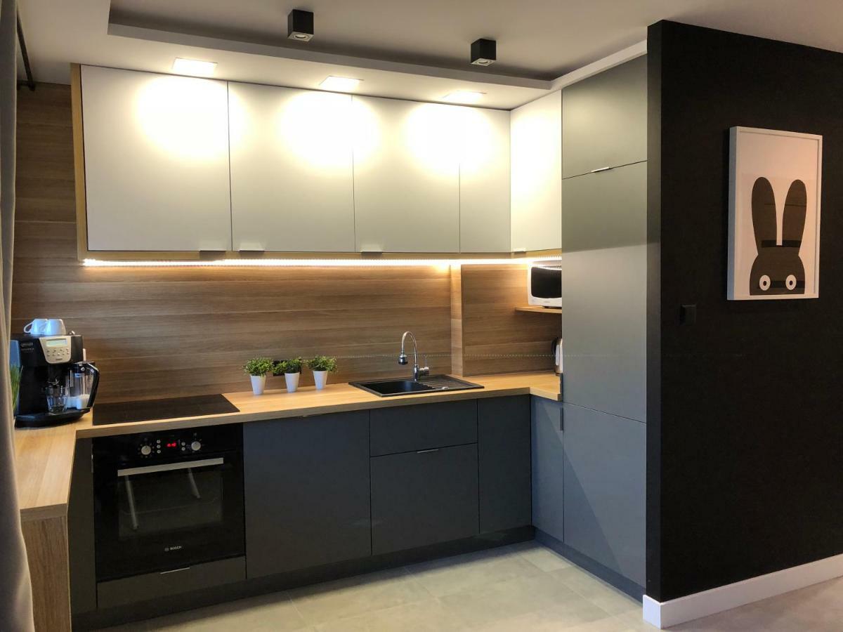 Family & Business Sauna Apartments Rynek Centrum Downtown - 2 Bedroom With Private Sauna, Balcony, Parking Kielce Kültér fotó