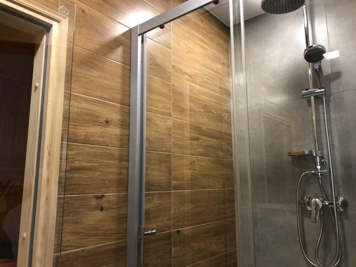 Family & Business Sauna Apartments Rynek Centrum Downtown - 2 Bedroom With Private Sauna, Balcony, Parking Kielce Kültér fotó