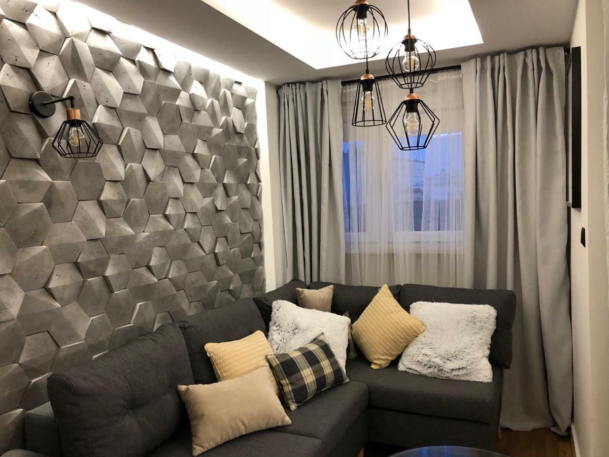 Family & Business Sauna Apartments Rynek Centrum Downtown - 2 Bedroom With Private Sauna, Balcony, Parking Kielce Kültér fotó