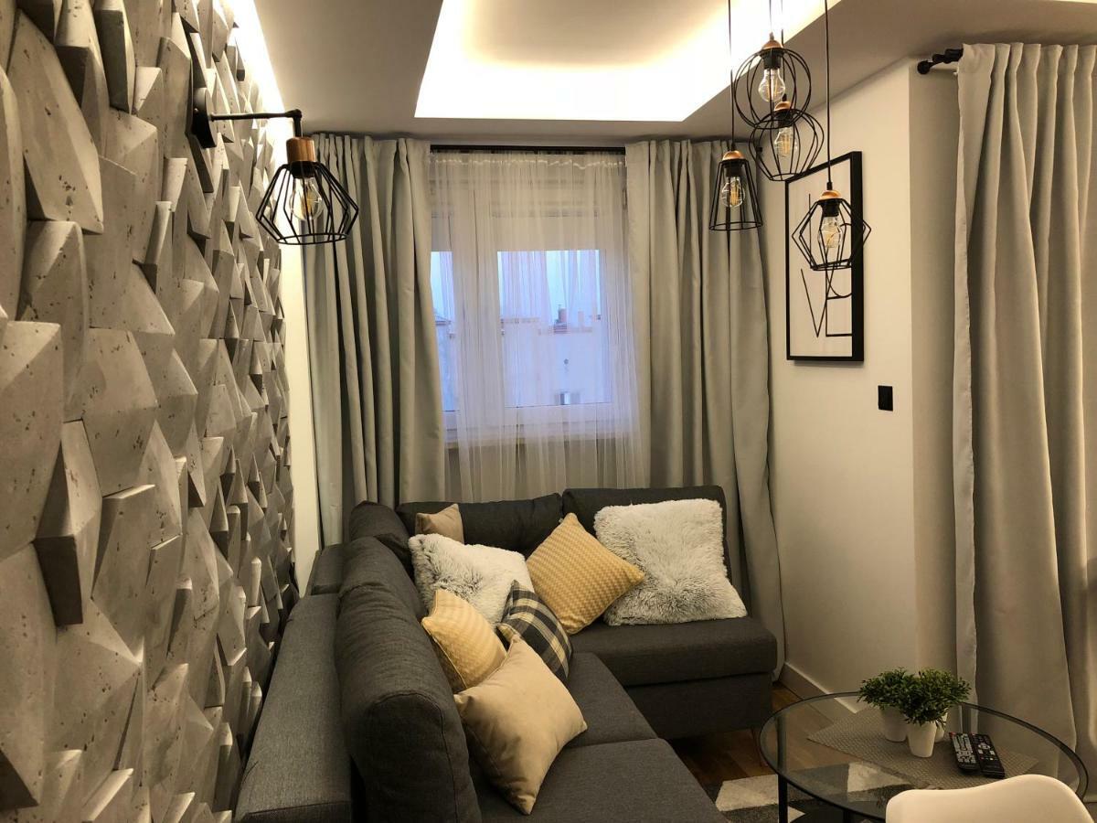Family & Business Sauna Apartments Rynek Centrum Downtown - 2 Bedroom With Private Sauna, Balcony, Parking Kielce Kültér fotó