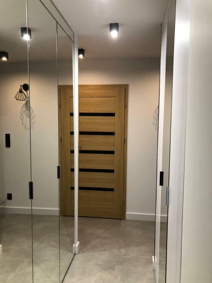 Family & Business Sauna Apartments Rynek Centrum Downtown - 2 Bedroom With Private Sauna, Balcony, Parking Kielce Kültér fotó
