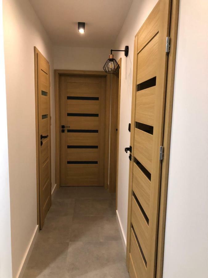 Family & Business Sauna Apartments Rynek Centrum Downtown - 2 Bedroom With Private Sauna, Balcony, Parking Kielce Kültér fotó